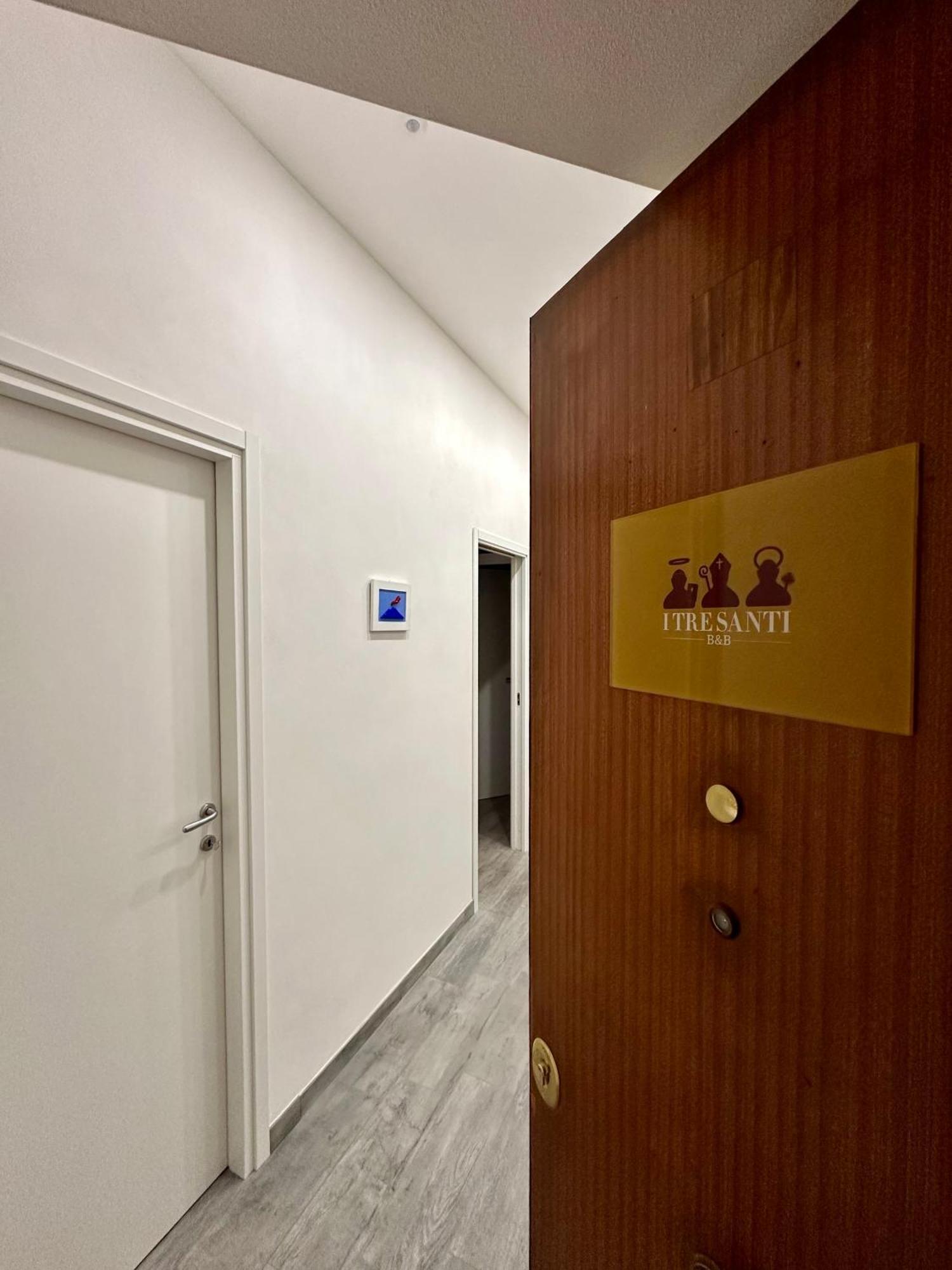 B&B I Tre Santi 那不勒斯 外观 照片